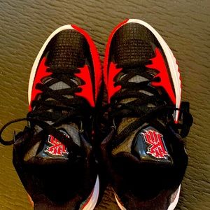New without tags Nike Kyrie Irving basketball sneakers.